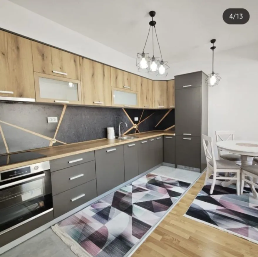 Izdavanje, dvosoban stan, 68m², Stara Varoš, Podgorica