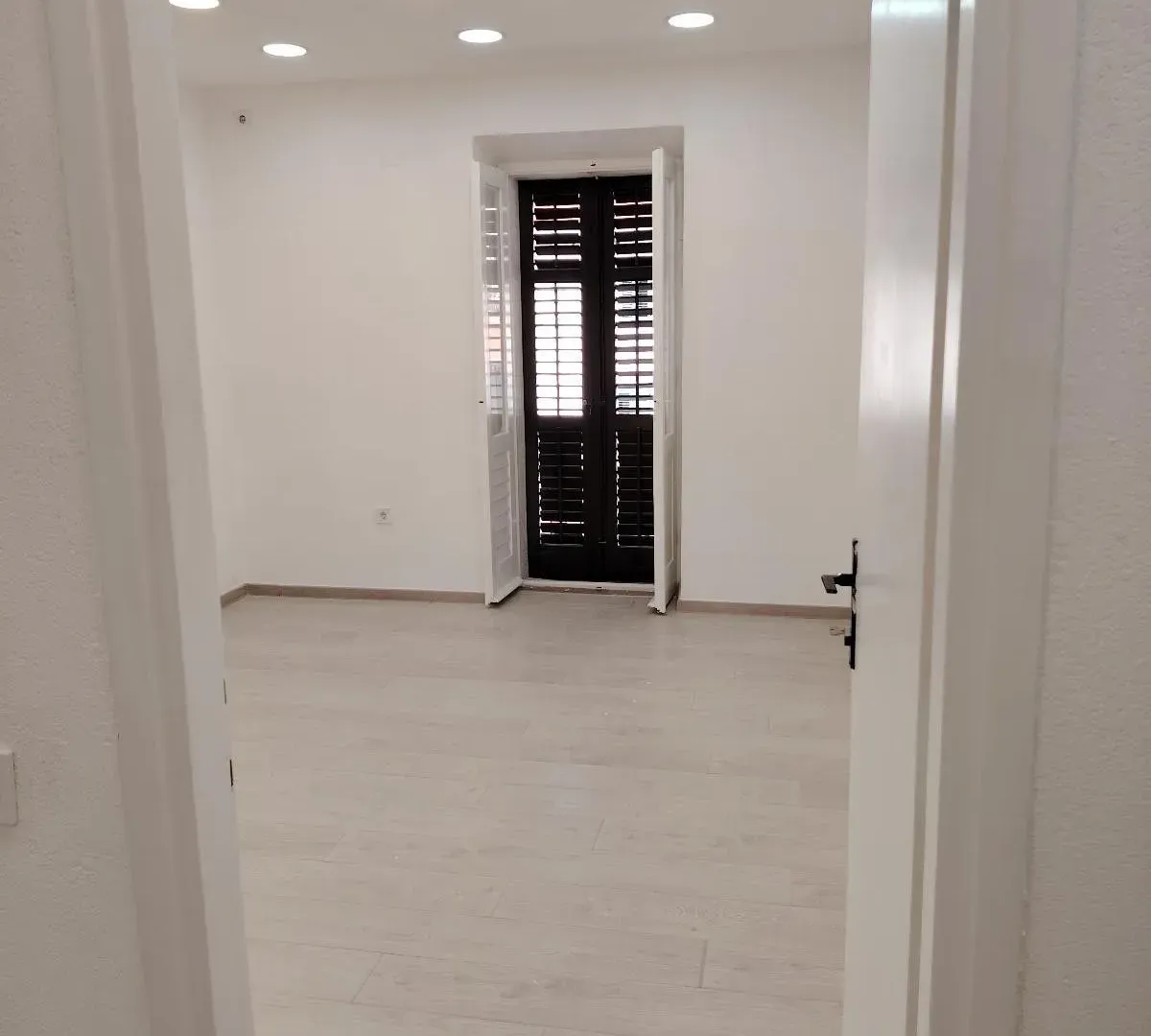 Rent, two bedroom apartment, 60m², Centar, Kotor