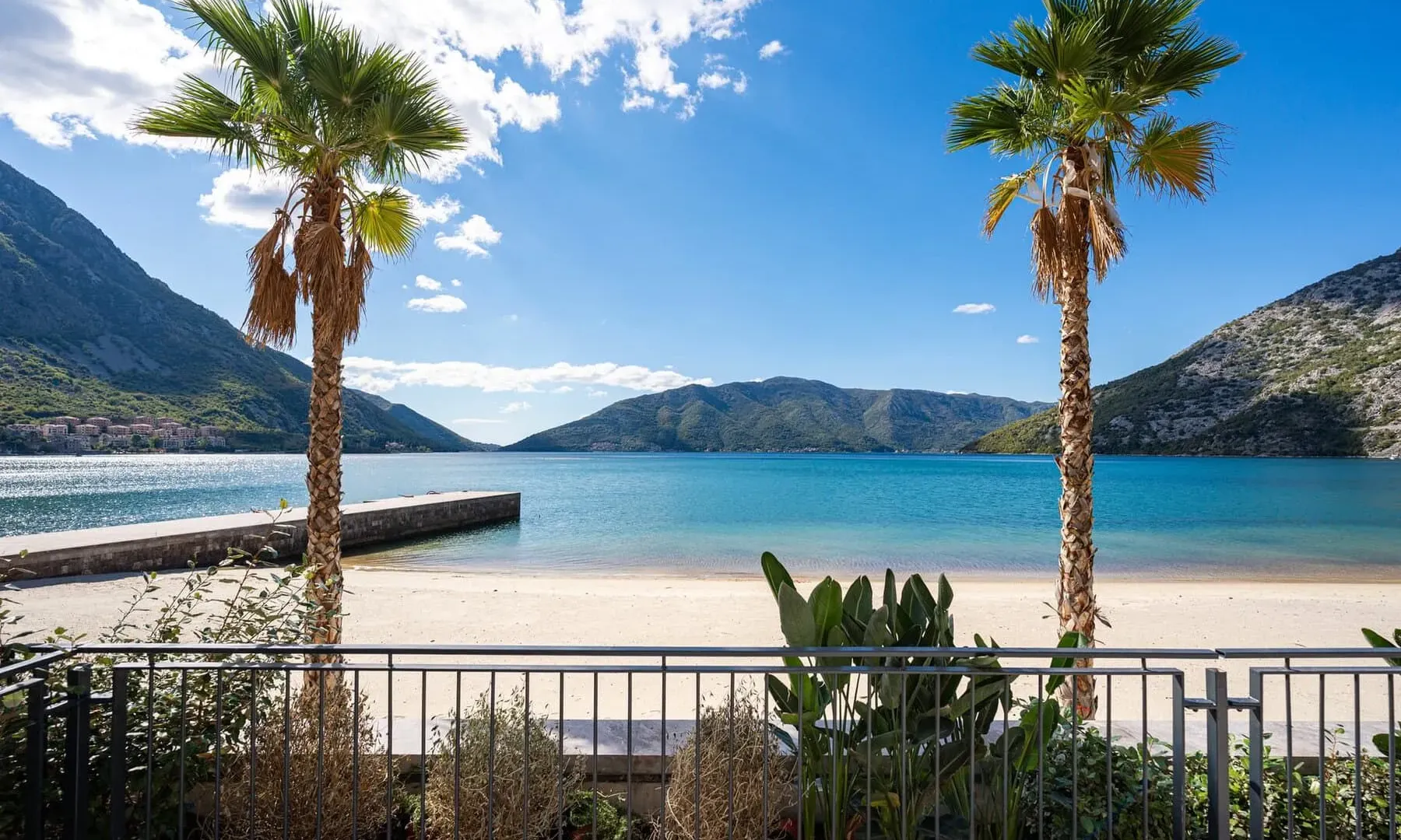 Rent, two bedroom apartment, 116m², Risan, Kotor