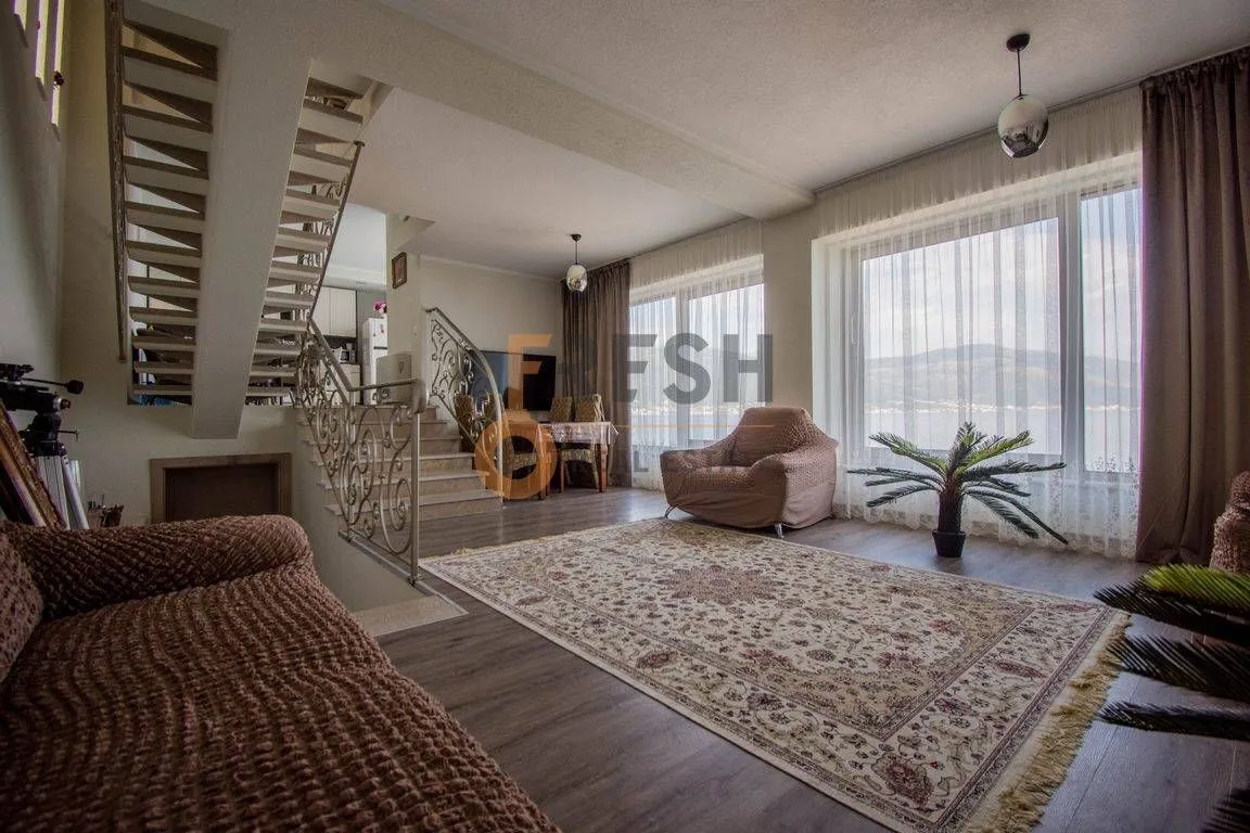 Sale, house, 240m², Tivat, Crna Gora