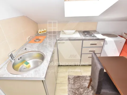 Rent, one bedroom apartment, 38m², 1 maj, Podgorica - image 5