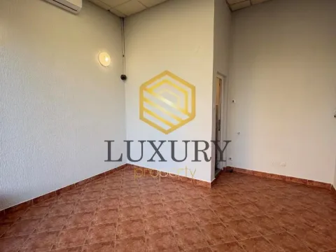 Rent, office space, 17m², Pejton, Podgorica - image 2