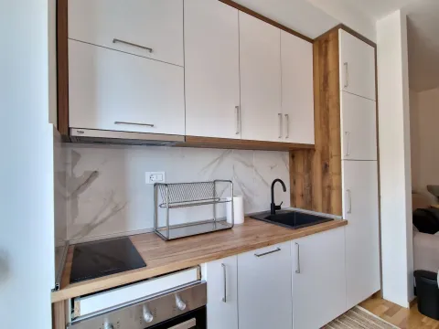 Izdavanje, jednosoban stan, 35m², Bečići, Budva - image 5