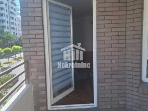 Izdavanje, jednosoban stan, 38m², Crveni Krst, Beograd - image 12