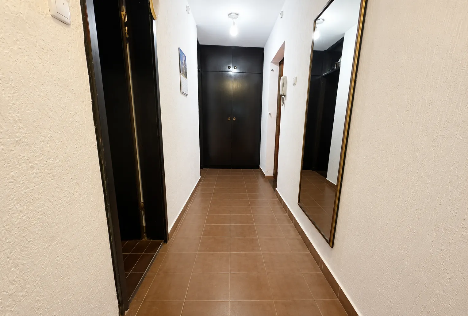 Prodaja, dvosoban stan, 77m², Blok 5, Podgorica