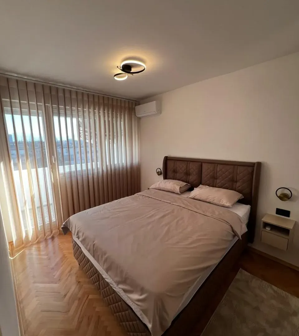 Izdavanje, trosoban stan, 102m², Preko Morače, Podgorica