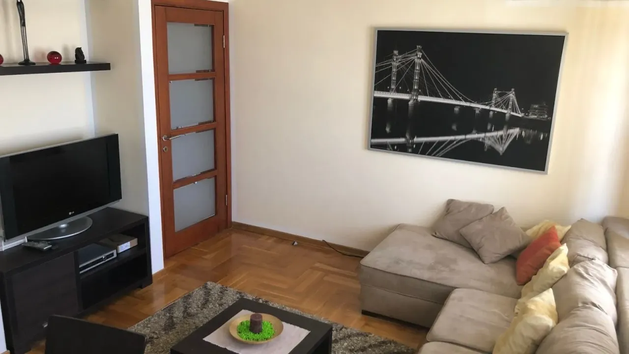 Izdavanje, jednosoban stan, 45m², Preko Morače, Podgorica