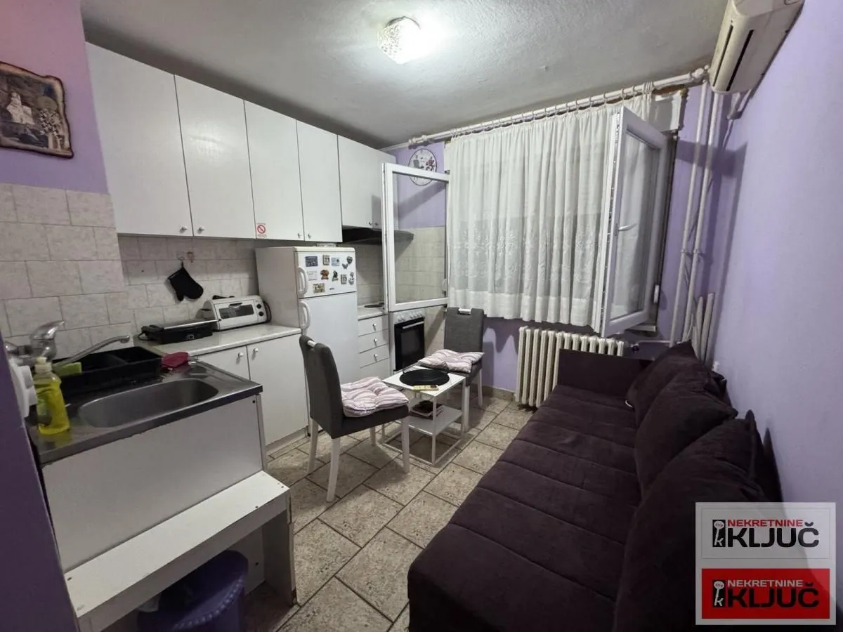 Prodaja, jednosoban stan, 30m², Železnička Stanica, Novi Sad Sve Podlokacije
