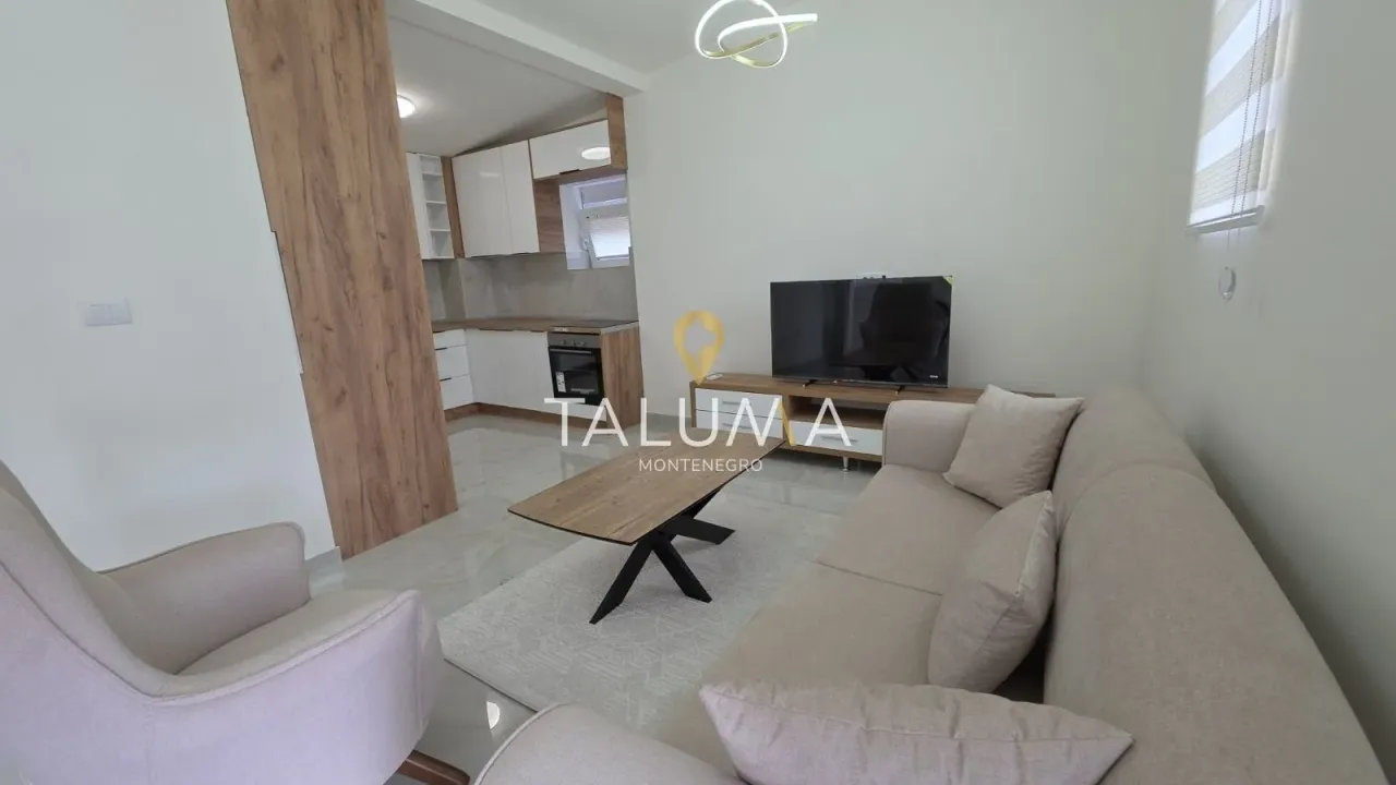 Rent, house, 100m², Malo Brdo, Podgorica