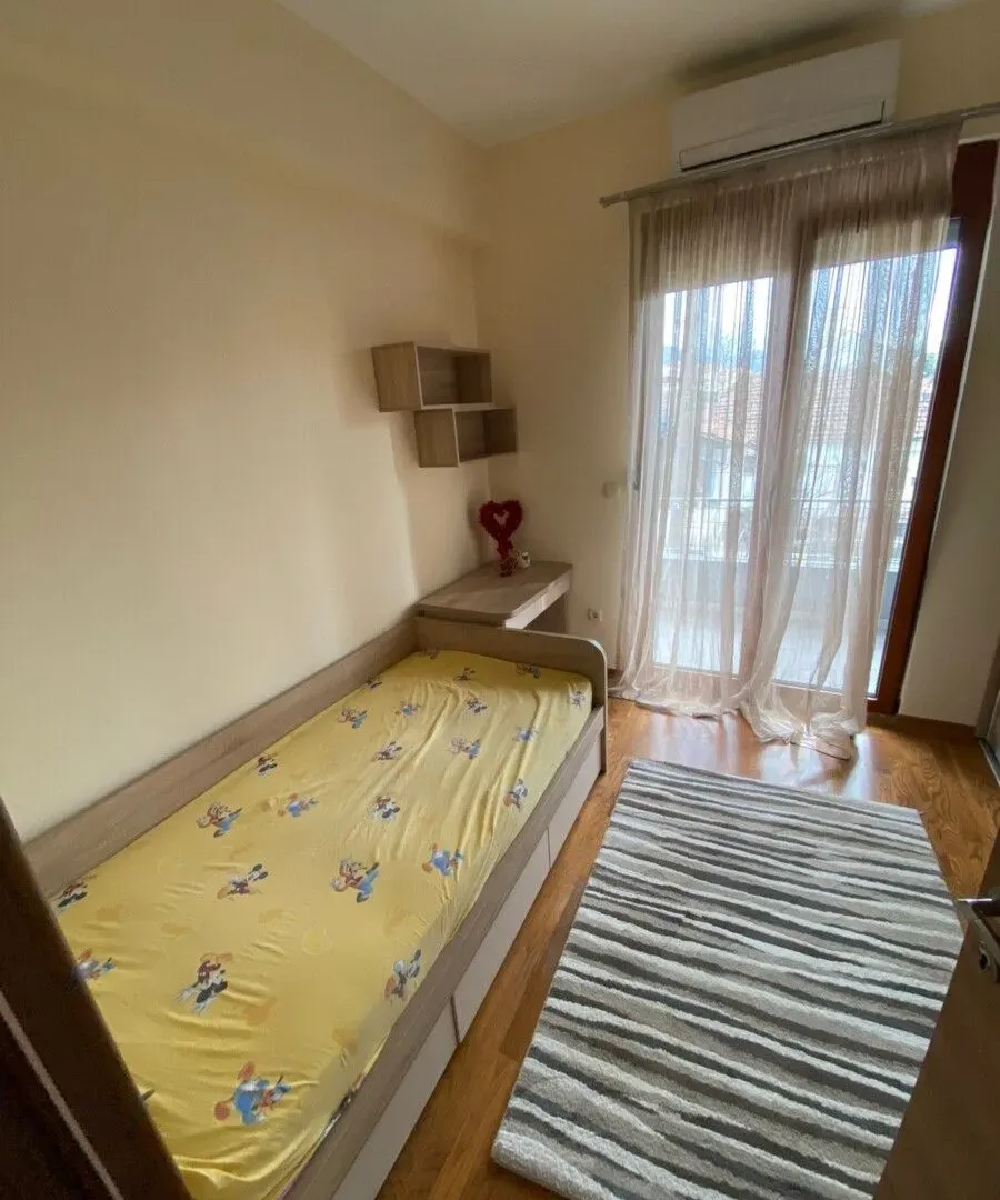 Rent, three bedroom apartment, 90m², Stara Varoš, Podgorica