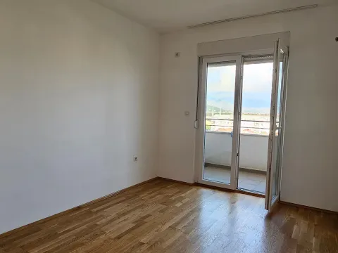 Rent, two bedroom apartment, 66m², Stari Aerodrom, Podgorica - image 5