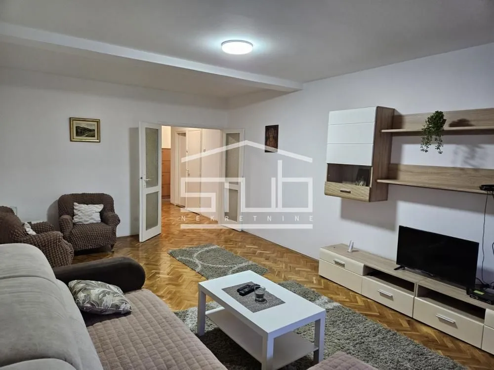 Rent, four bedroom apartment, 94m², Palilula Sve Podlokacije, Beograd