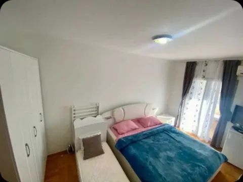 Izdavanje, dvosoban stan, 70m², Rozino, Budva - image 2