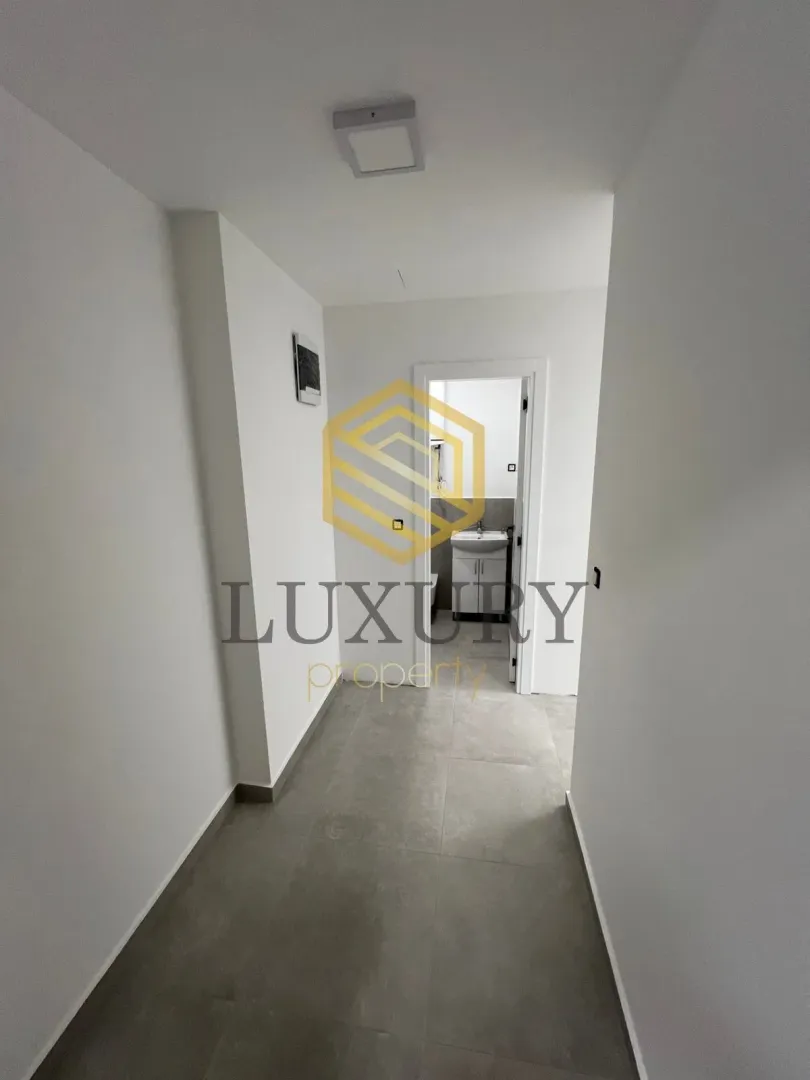 Rent, office space, 95m², City Kvart, Podgorica
