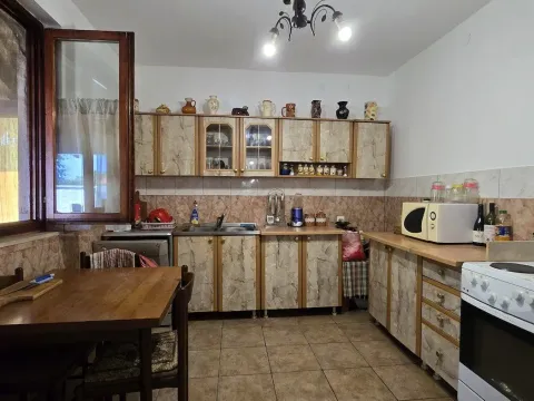 Sale, house, 236m², Velje Brdo, Podgorica - image 7