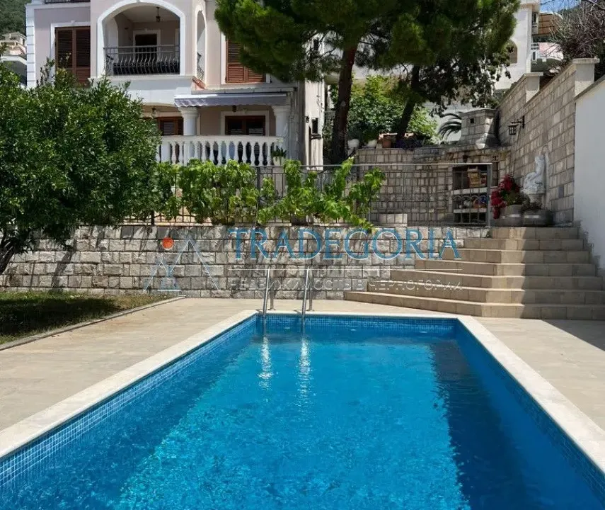 Sale, house, 366m², Bar, Crna Gora