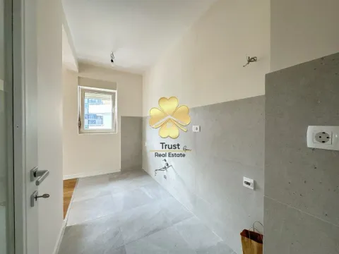 Izdavanje, dvosoban stan, 70m², Central Point, Podgorica - image 4