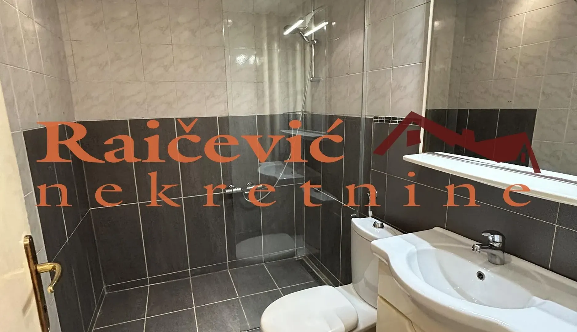 Rent, three bedroom apartment, 115m², Kalenić Pijaca, Vračar Sve Podlokacije