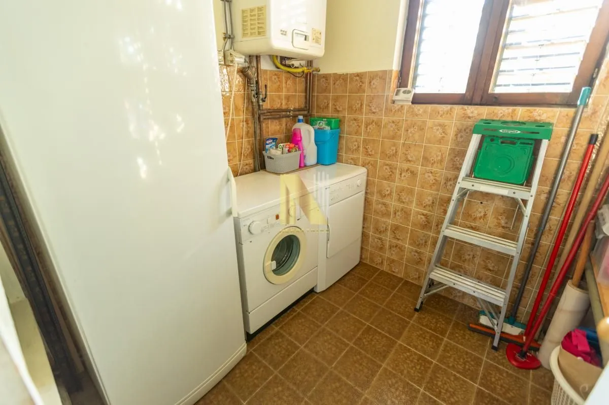 Rent, office space, 240m², Salajka, Novi Sad Sve Podlokacije