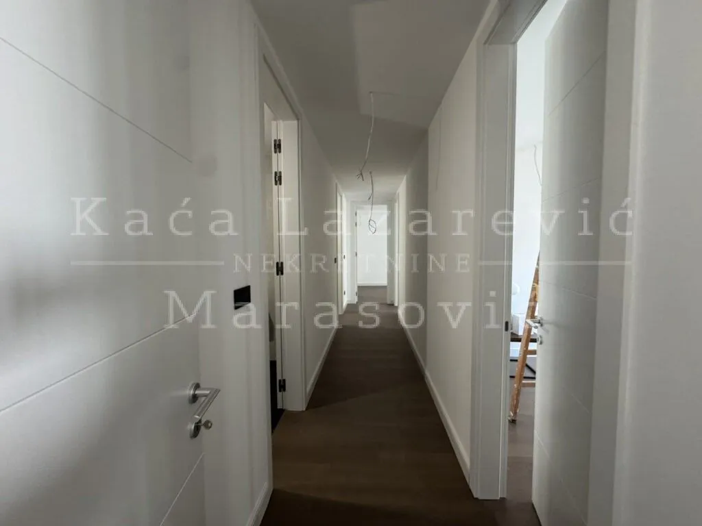 Sale, four bedroom apartment, 135m², Vračar Hram, Vračar Sve Podlokacije