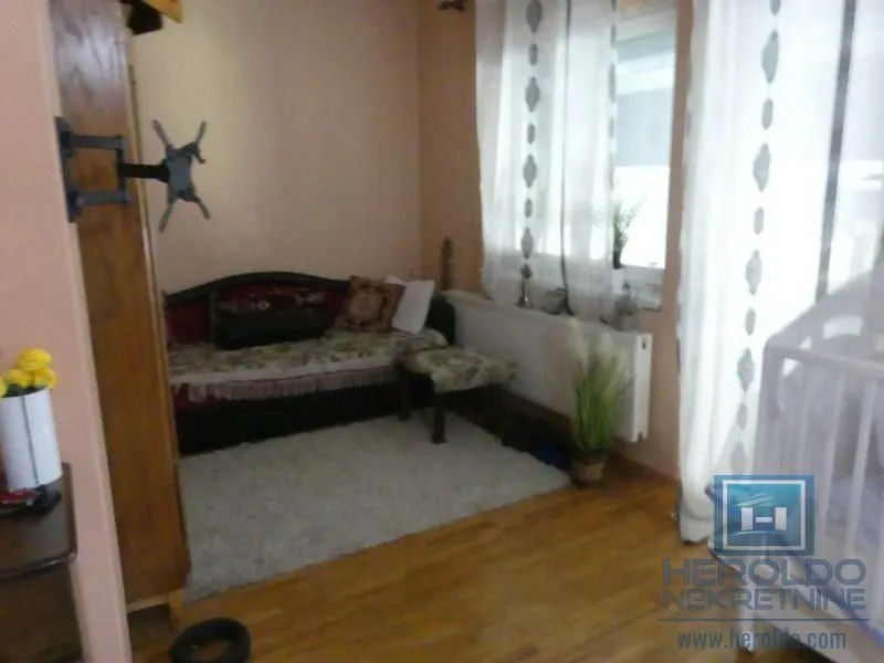 Prodaja, kuća, 380m², Pivara, Jagodina