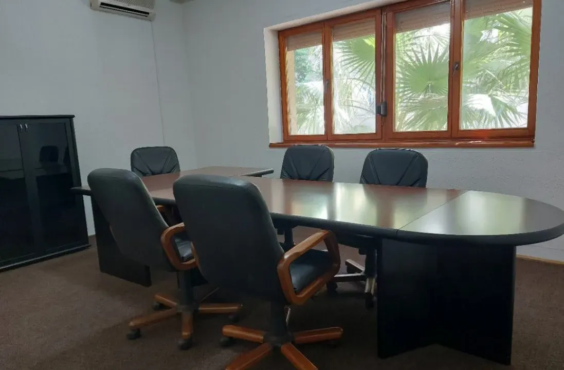 Izdavanje, poslovni prostor, 70m², Centar, Podgorica