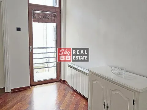 Izdavanje, trosoban stan, 86m², Kalenić Pijaca, Vračar Sve Podlokacije - image 10