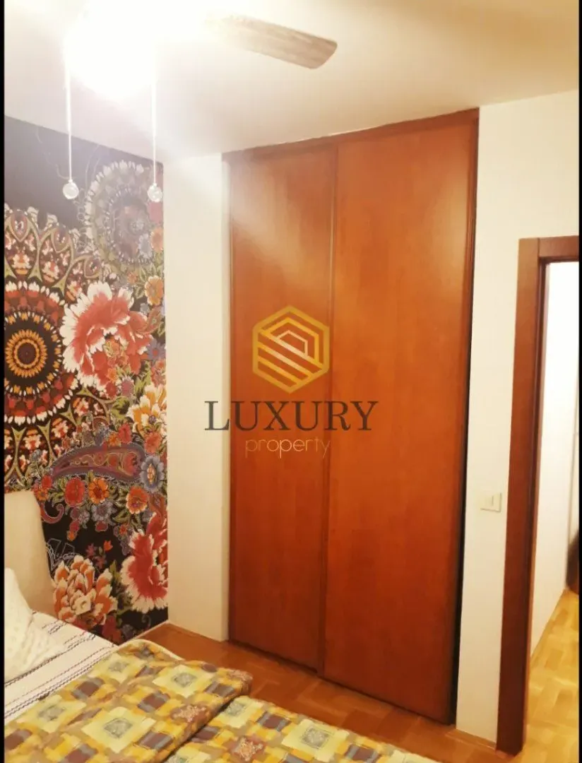Izdavanje, dvosoban stan, 60m², Centar, Podgorica