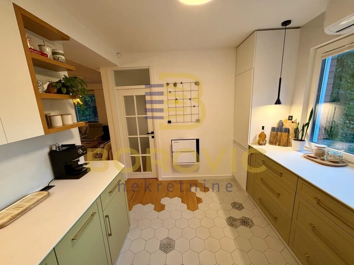 Sale, three bedroom apartment, 85m², Višnjička Banja, Palilula Sve Podlokacije
