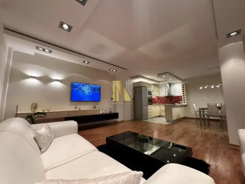 Izdavanje, kuća, 250m², Lipov gaj, Novi Sad Sve Podlokacije - image 2