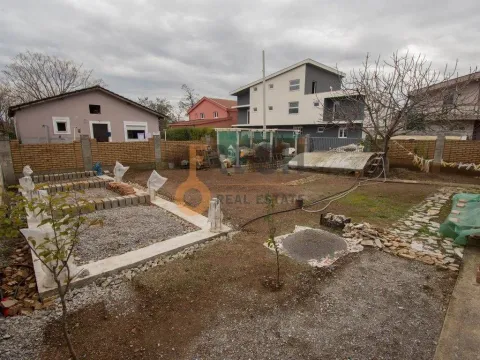 Prodaja, kuća, 120m², Gornja Gorica, Podgorica - image 3