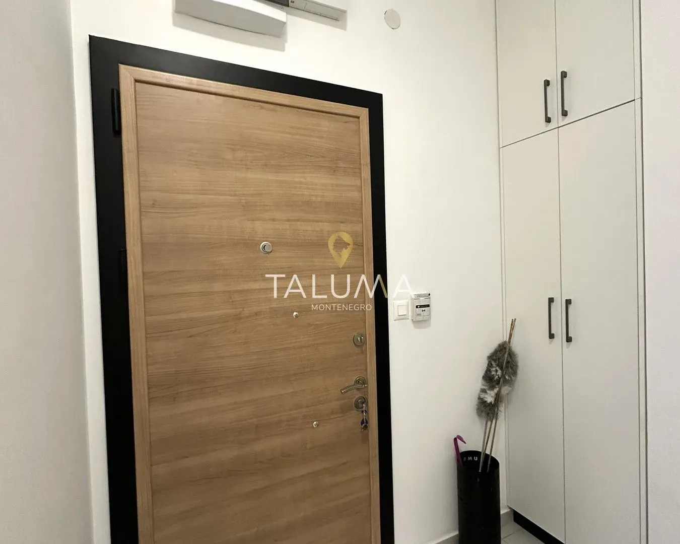 Izdavanje, dvosoban stan, 62m², Gornja Gorica, Podgorica