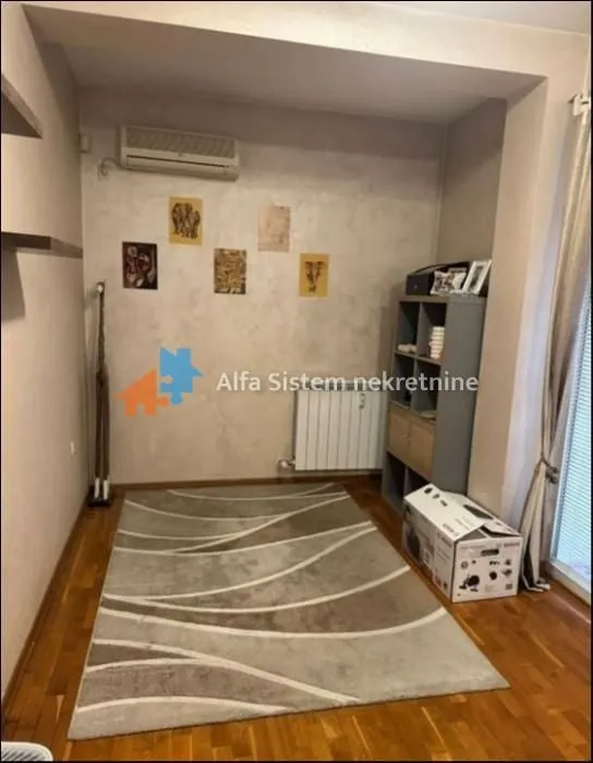 Izdavanje, trosoban stan, 73m², Voždovac Sve Podlokacije, Beograd