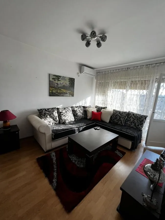 Rent, two bedroom apartment, 70m², Tivat, Crna Gora