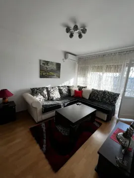 Rent, two bedroom apartment, 70m², Tivat, Crna Gora - image 2