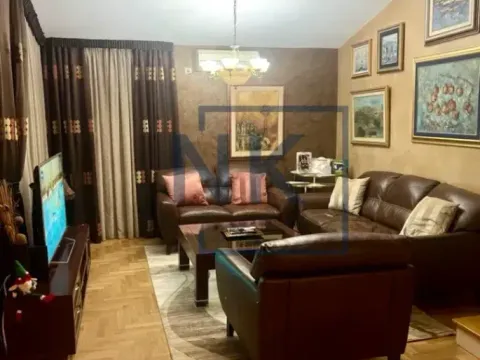 Izdavanje, trosoban stan, 130m², Preko Morače, Podgorica - image 2