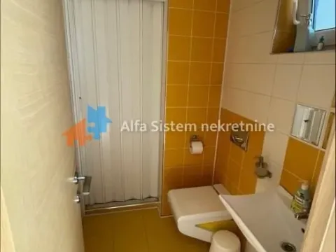 Izdavanje, kuća, 285m², Stari Košutnjak, Rakovica - image 11