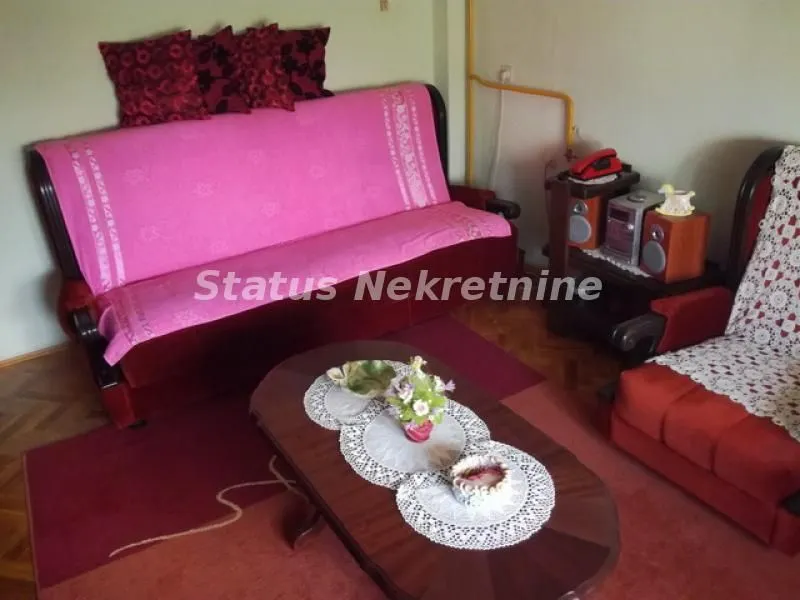 Prodaja, kuća, 300m², Futog, Novi Sad Sve Podlokacije
