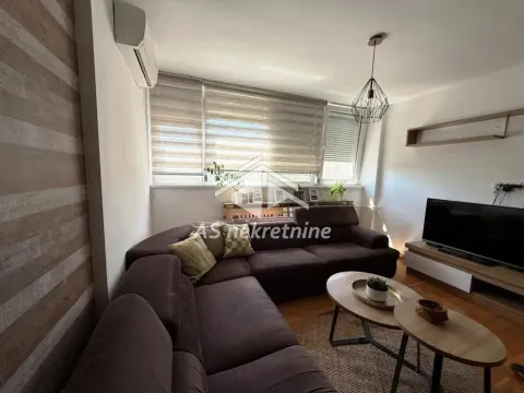 Izdavanje, trosoban stan, 70m², Novi Beograd Blok 1 Fontana, Novi Beograd Sve Podlokacije - image 2