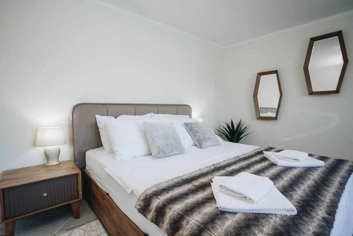Prodaja, kuća, 300m², Krašići, Tivat