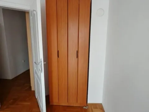 Izdavanje, jednosoban stan, 43m², Centar, Novi Sad - image 7