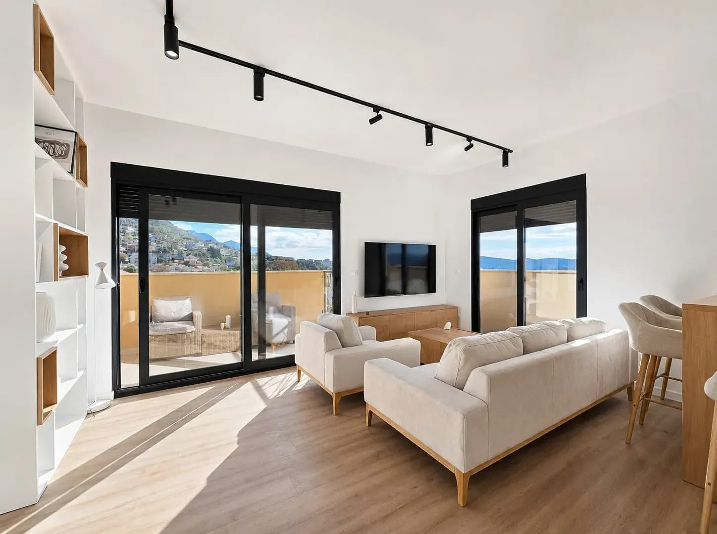 Rent, one bedroom apartment, 55m², Mažina, Tivat