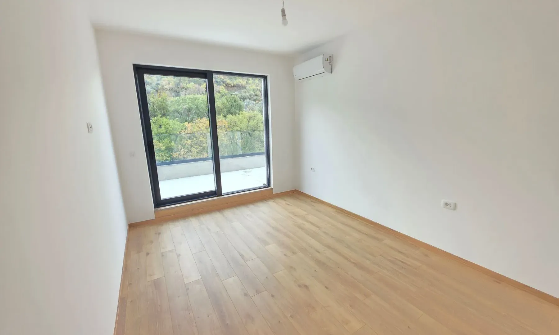 Prodaja, dvosoban stan, 162m², Kamenovo, Budva