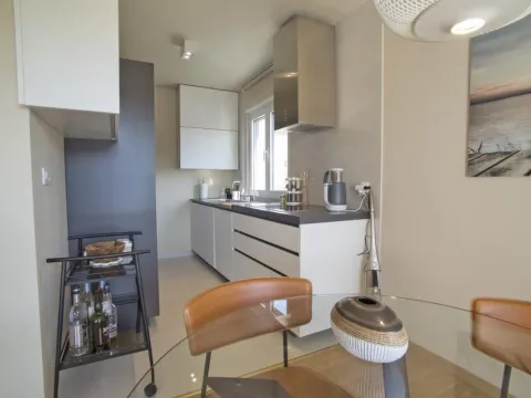 Sale, two bedroom apartment, 64m², Tivat, Crna Gora - image 19