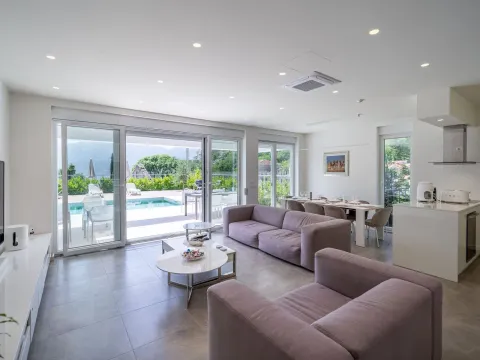 Sale, house, 250m², Orahovac, Kotor - image 9