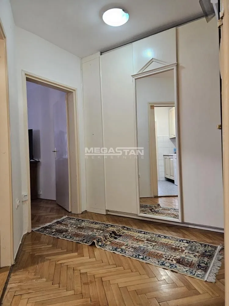 Rent, two bedroom apartment, 53m², Kalenić Pijaca, Vračar Sve Podlokacije