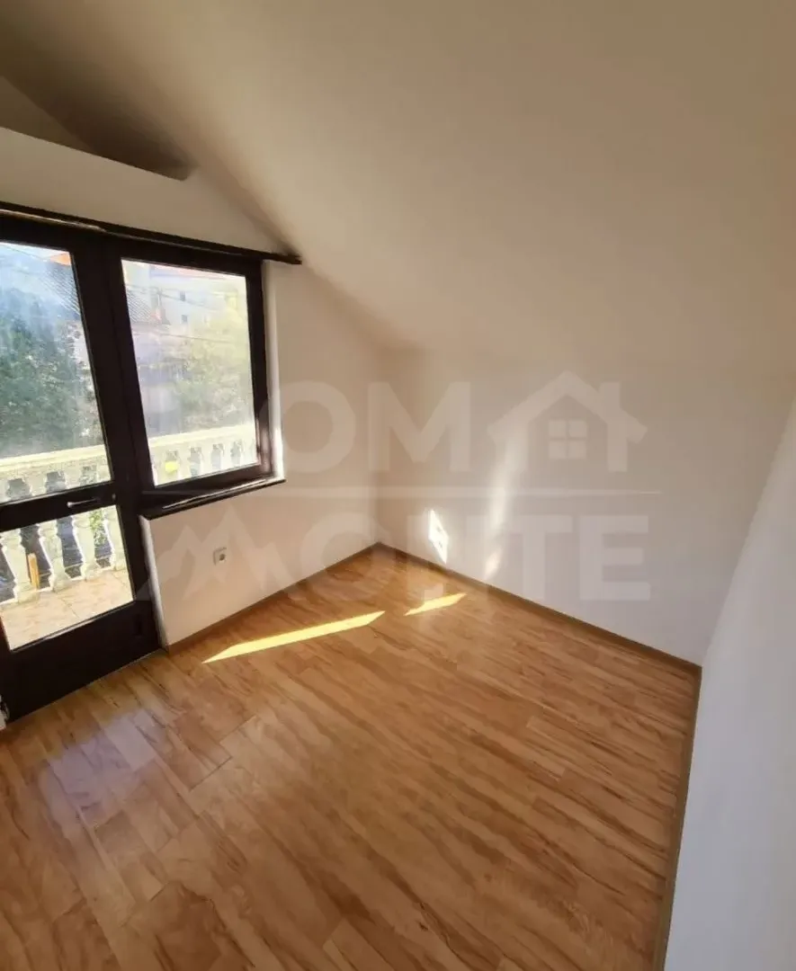 Rent, two bedroom apartment, 100m², Tivat, Crna Gora