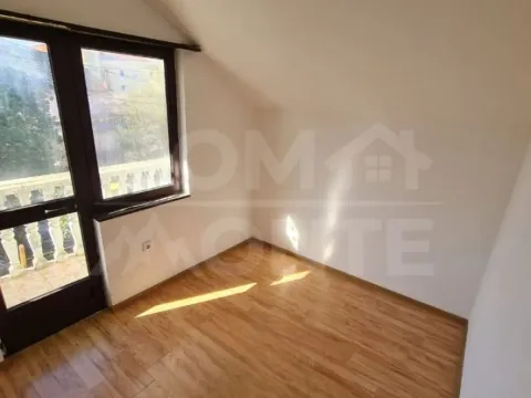 Rent, two bedroom apartment, 100m², Tivat, Crna Gora - image 3