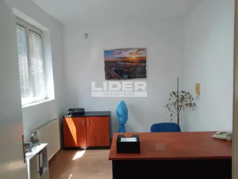 Izdavanje, poslovni prostor, 56m², Južni Bulevar, Vračar Sve Podlokacije - image 6