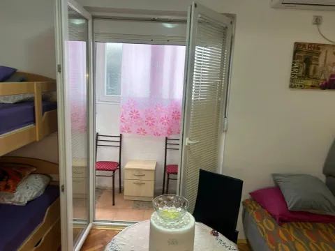 Izdavanje, garsonjera, 30m², Budva, Crna Gora - image 2